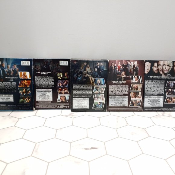 BATTLESTAR GALACTICA Collector Series Seasons 2, 2.5, 3, Razor, 4&4.5 -19 discs. - Picture 4 of 14